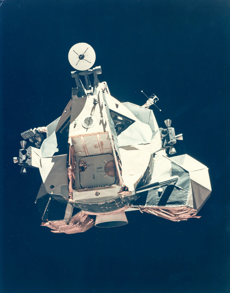 Illustration for article titled The crappy photos of NASA's golden era you never get to see